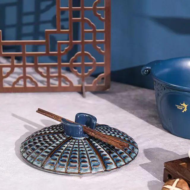 產(chǎn)值近20億的工廠(chǎng),把99塊錢(qián)鍋?zhàn)龀伤囆g(shù)品,一鍋多用燉煮不愁